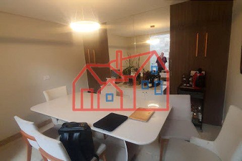 Foto 13 de SOBRADO À VENDA NO PARQUE RESIDENCIAL ORATÓRIO / SÃO LUCAS – PORTEIRA FECHADA, TERRAÇO COM JACUZZI E GARAGEM AMPLA