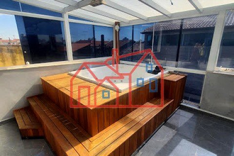 Foto 26 de SOBRADO À VENDA NO PARQUE RESIDENCIAL ORATÓRIO / SÃO LUCAS – PORTEIRA FECHADA, TERRAÇO COM JACUZZI E GARAGEM AMPLA