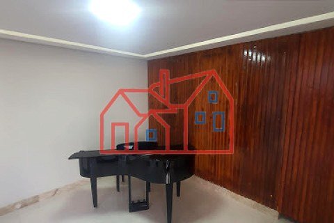 Foto 15 de SOBRADO À VENDA NO PARQUE RESIDENCIAL ORATÓRIO / SÃO LUCAS – PORTEIRA FECHADA, TERRAÇO COM JACUZZI E GARAGEM AMPLA