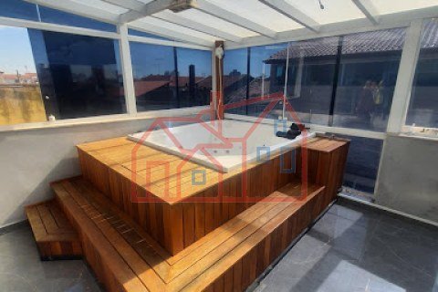 Foto 26 de SOBRADO À VENDA NO PARQUE RESIDENCIAL ORATÓRIO / SÃO LUCAS – PORTEIRA FECHADA, TERRAÇO COM JACUZZI E GARAGEM AMPLA