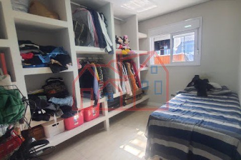 Foto 25 de SOBRADO À VENDA NO PARQUE RESIDENCIAL ORATÓRIO / SÃO LUCAS – PORTEIRA FECHADA, TERRAÇO COM JACUZZI E GARAGEM AMPLA