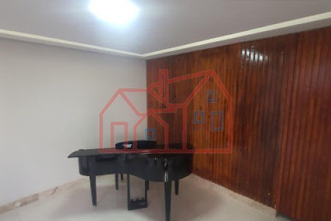 Foto 15 de SOBRADO À VENDA NO PARQUE RESIDENCIAL ORATÓRIO / SÃO LUCAS – PORTEIRA FECHADA, TERRAÇO COM JACUZZI E GARAGEM AMPLA